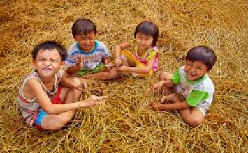 Chia sẻ và yêu thương